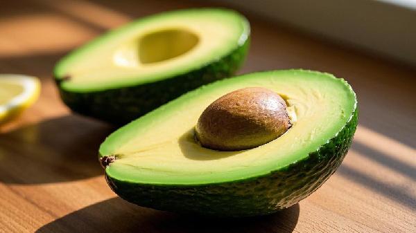 女士吃牛油果的作用