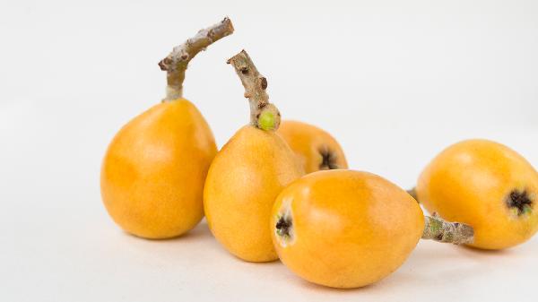 枇杷直接吃好还是煮水喝