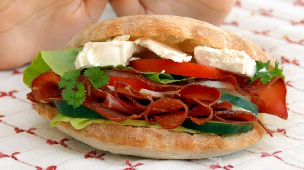 面包不放防腐剂能放多久