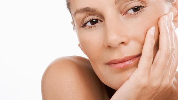 鼻子两侧发红毛孔粗大怎么办