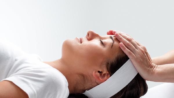 按摩头发能让头发长长吗