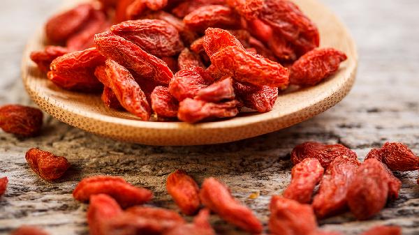 喝枸杞子泡水会上火吗