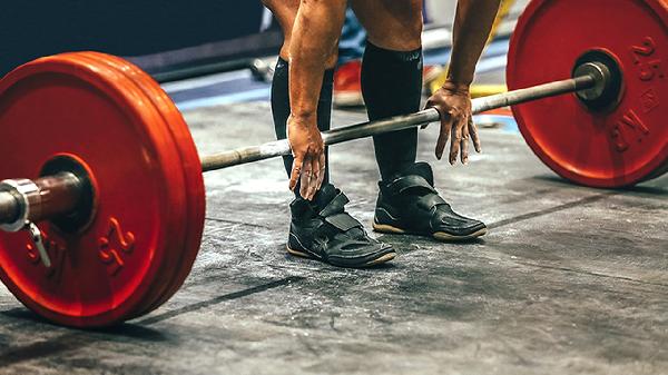 健身喝全脂牛奶还是脱脂牛奶