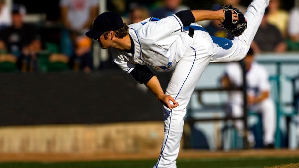 棒球服要买大还是买小