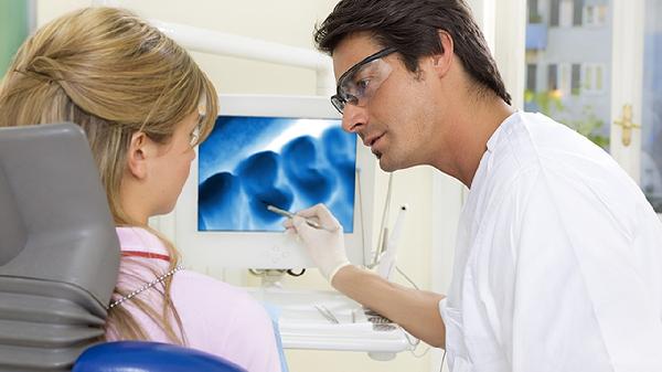 儿童说话晚去医院挂什么科