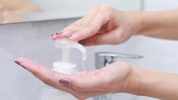 艾叶水洗脸后可以涂护肤品吗