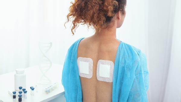 髋关节病变肯定不是小事，无论是哪种情况，都要引起重视