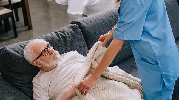 老年痴呆心理护理怎么做 痴呆老人的心理护理技巧分享