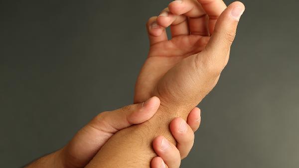 尺神经损伤特有症状有哪些