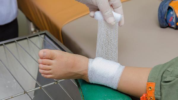 痛风不治疗会有什么后果？“不痛不治”，可能会有这些影响