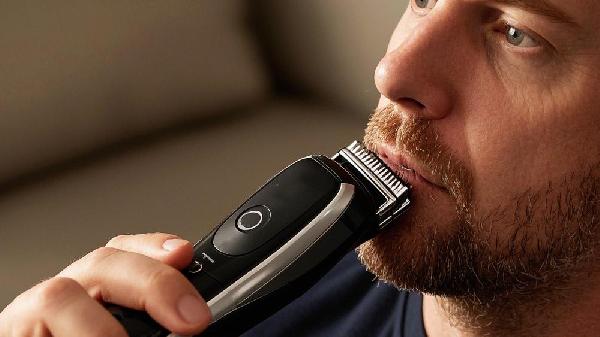 16岁刮胡子后悔了