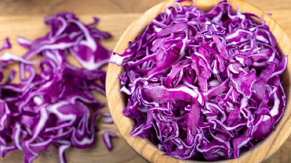 紫甘蓝成为关注对象!医生:常吃紫甘蓝,不出2个月,会有3大变化