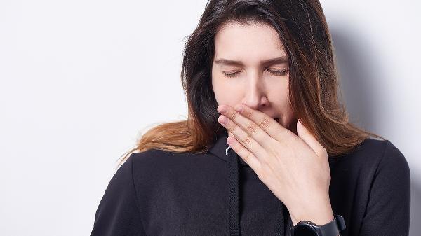 为什么打哈欠会喷出小水珠