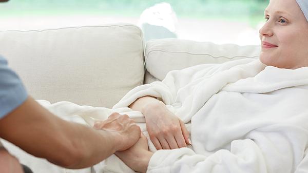 为什么产后容易脱发 主要是女性雌激素水平的变化
