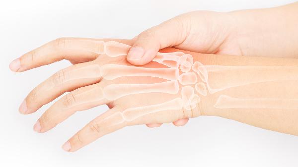 痹症会引起手指变形吗 痹症会带来这些危害