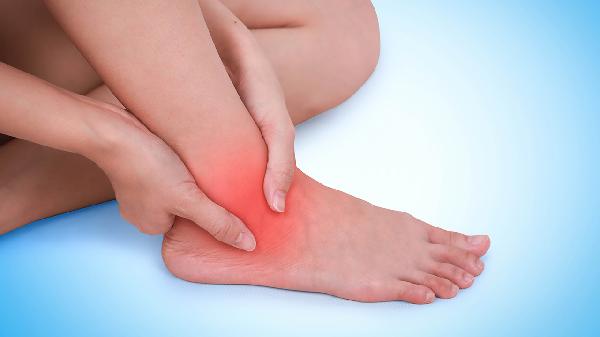 70岁以后还能活多久,看大腿就知?若发现这几个症状,寿命不长?