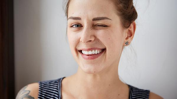 感冒后一只眼睛红了怎么回事