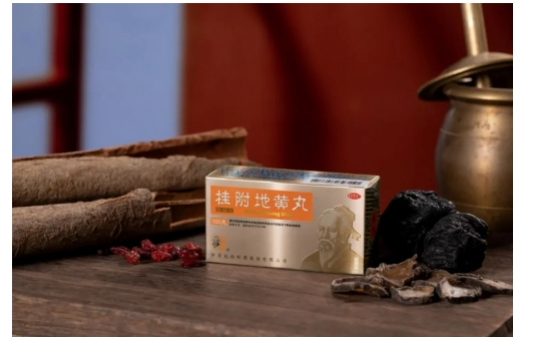 女性肾虚的症状有哪些?适合用仲景六味地黄丸还是桂附地黄丸