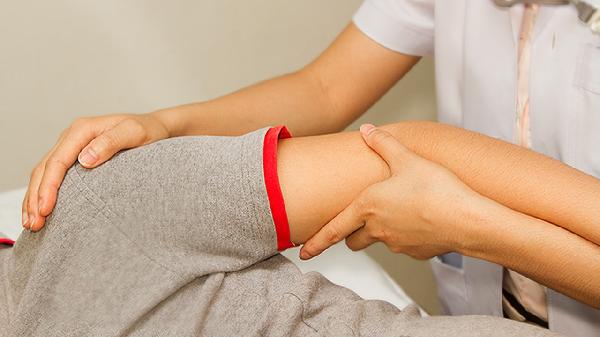 肩膀胳膊疼痛是什么原因引起的