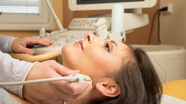 建议：甲状腺不好的人，不管有没吃药，补充2种维生素，有助改善