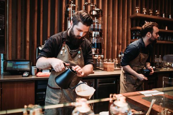 一次喝四包黑咖啡会怎么样?