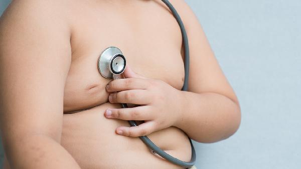 胸左侧肋骨按压疼痛怎么回事