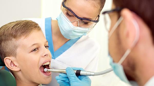 宝宝大牙蛀牙怎么办 大牙蛀牙的三个处理方法介绍