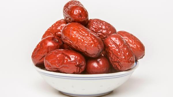 高血压可以吃红枣吗 少吃5类食物血压也许会降下来