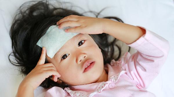 孩子一直发烧不退怎么回事