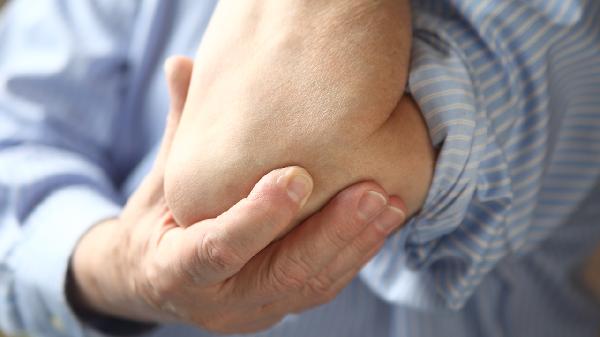 网球肘关节疼痛是怎么回事