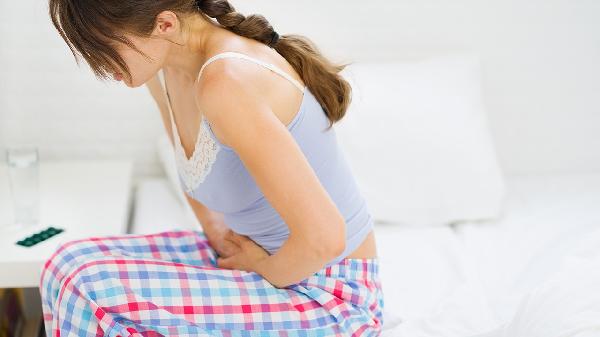 来月经前乳房胀痛怎样缓解？