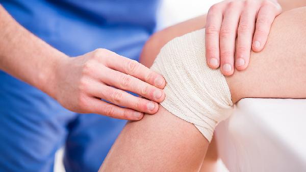 儿童膝盖伸直就疼弯曲没事