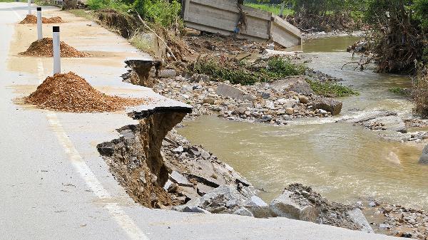 气管被胃酸呛到了急救方法