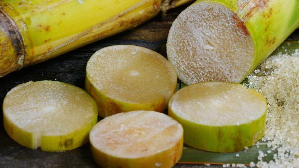 中老年人少吃橘子和甘蔗,多吃这3种“碱性水果”,增强抵抗力