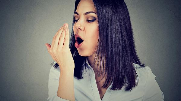 不困但是一坐车就打哈欠怎么回事，怎么办