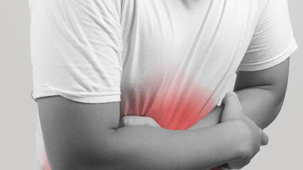 右侧睾丸牵扯小肚子疼怎么回事