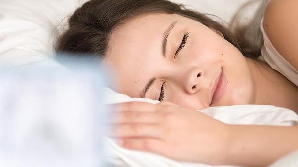 女人晚上睡觉老打呼噜怎么回事