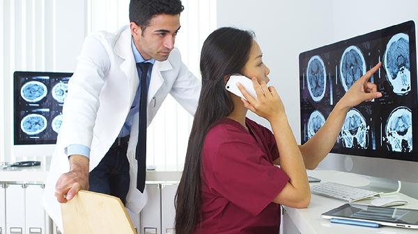 侧窦血栓形成可能会出现哪些症状