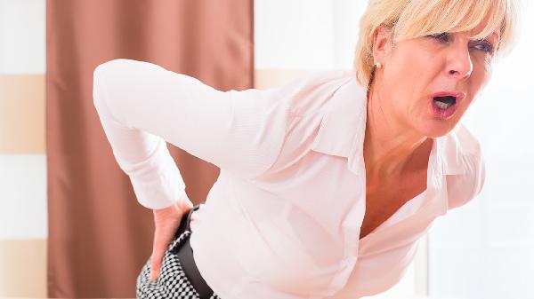 扭腰骨头咔咔响很舒服怎么回事