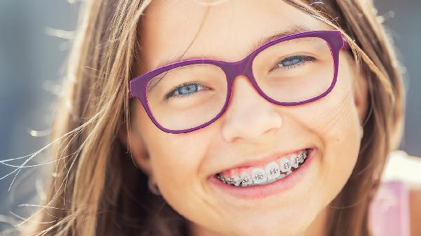 生完孩子牙根处缺肉怎么办