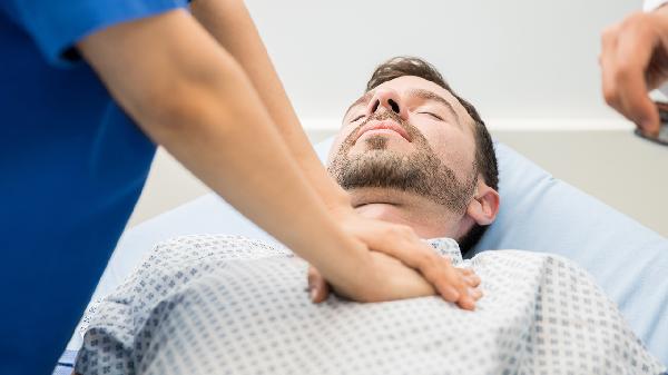 心肺复苏打开气道的方法