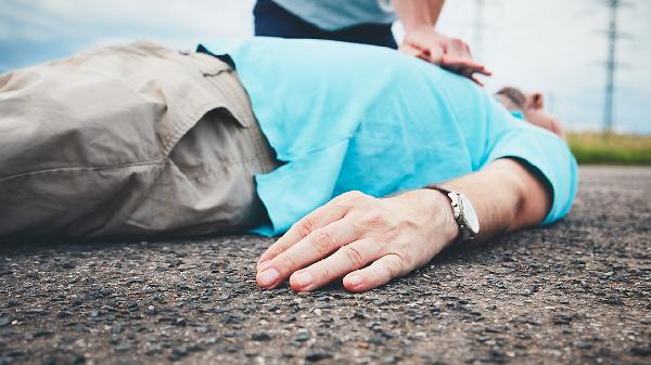 心肺复苏打开气道的方法