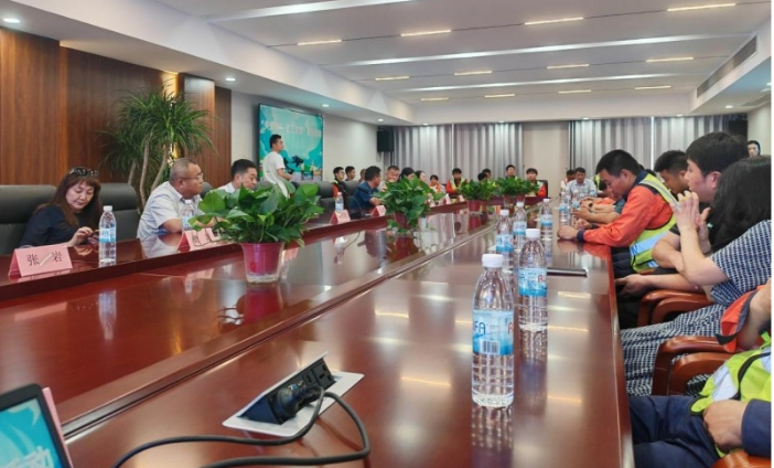 徐州市公路中心工会夏日慰问：全景医学徐州中心守护道工健康