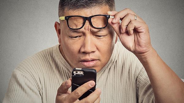 不一定是老花眼!眼睛越来越模糊,可能是得了这4种病,及时检查