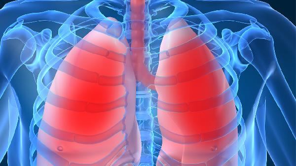 肺炎多是“拖”出来的，医生：老人有这4个异常，要及时就医