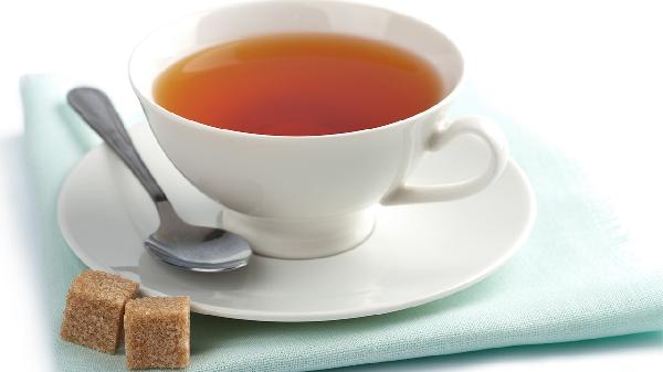 血糖与喝水有关？医生提醒高血糖患者：常喝4饮品，是在自毁健康