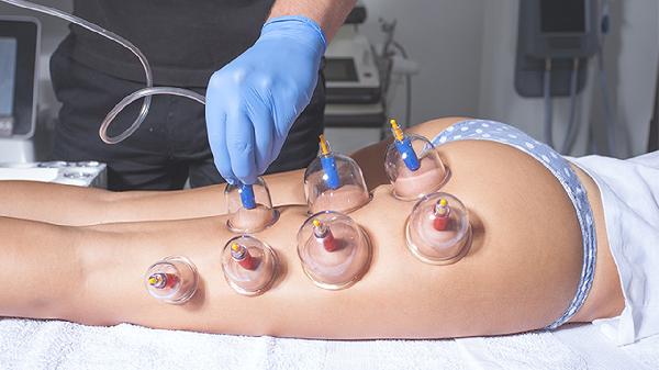 长期拔火罐，这2个器官会受损？医生：别小看“拔”出来的淤血！