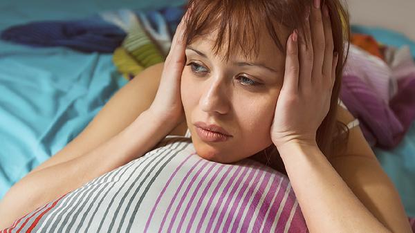 “常失眠”与“睡眠好”的老人，健康状况有何差异？医生详析
