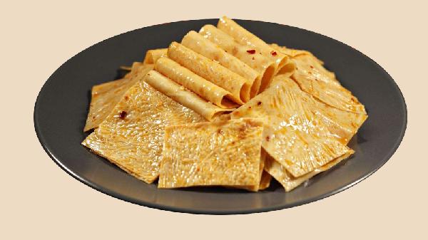 豆皮与香料邂逅：香辣孜然豆腐皮这样搭配，好吃到停不下来~