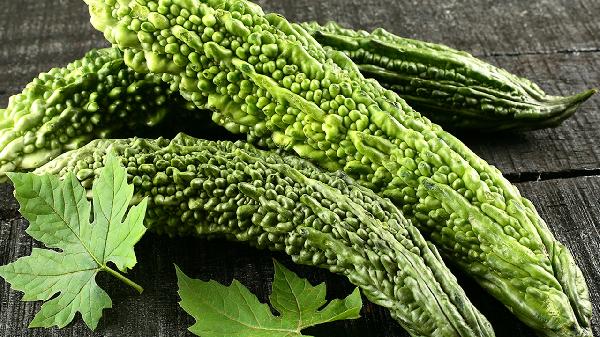 苦瓜籽立大功?研究发现:苦瓜籽对这2问题有帮助,或可坚持吃